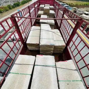 许昌 黄金麻花岗岩荔枝面，光面毛板装车完成