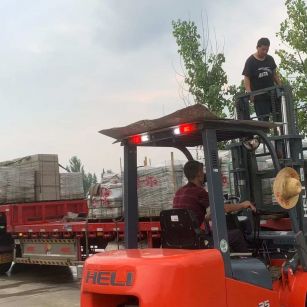 许昌 黄金麻冰裂纹，地铺石装车