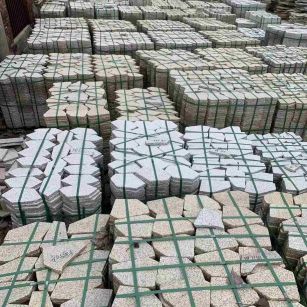 许昌 黄金麻白麻花岗岩荔枝面地铺石(冰裂纹)