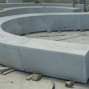 许昌 芝麻白花岗岩光面弧形坐凳