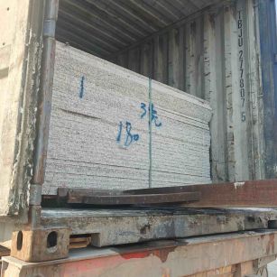 许昌 芝麻白花岗岩石材3.0公分光面毛板装柜出货