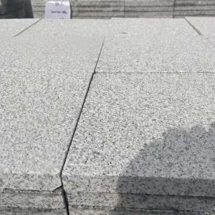 许昌 白麻花岗岩石材推荐 荔枝面地铺石