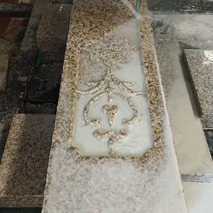 许昌 黄金麻花岗岩异形加工雕刻栏杆大柱