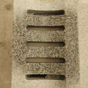 许昌 芝麻白拉丝面花岗岩U型开槽排水槽