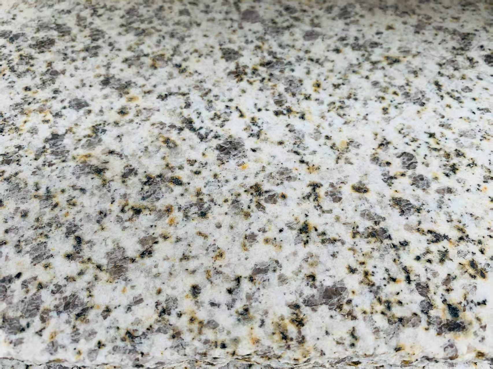 许昌 黄金麻花岗岩石材浅黄光面