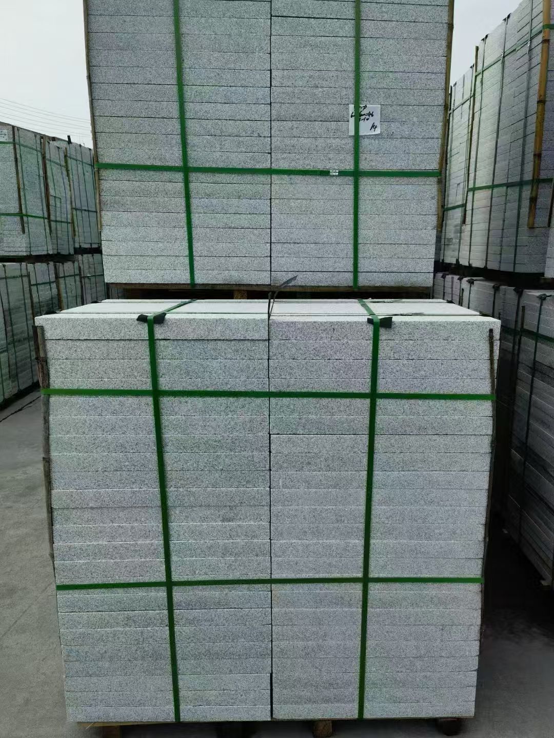 许昌 芝麻白火烧，园林广场市政工程地铺石，1.8~5.0厚均有现货