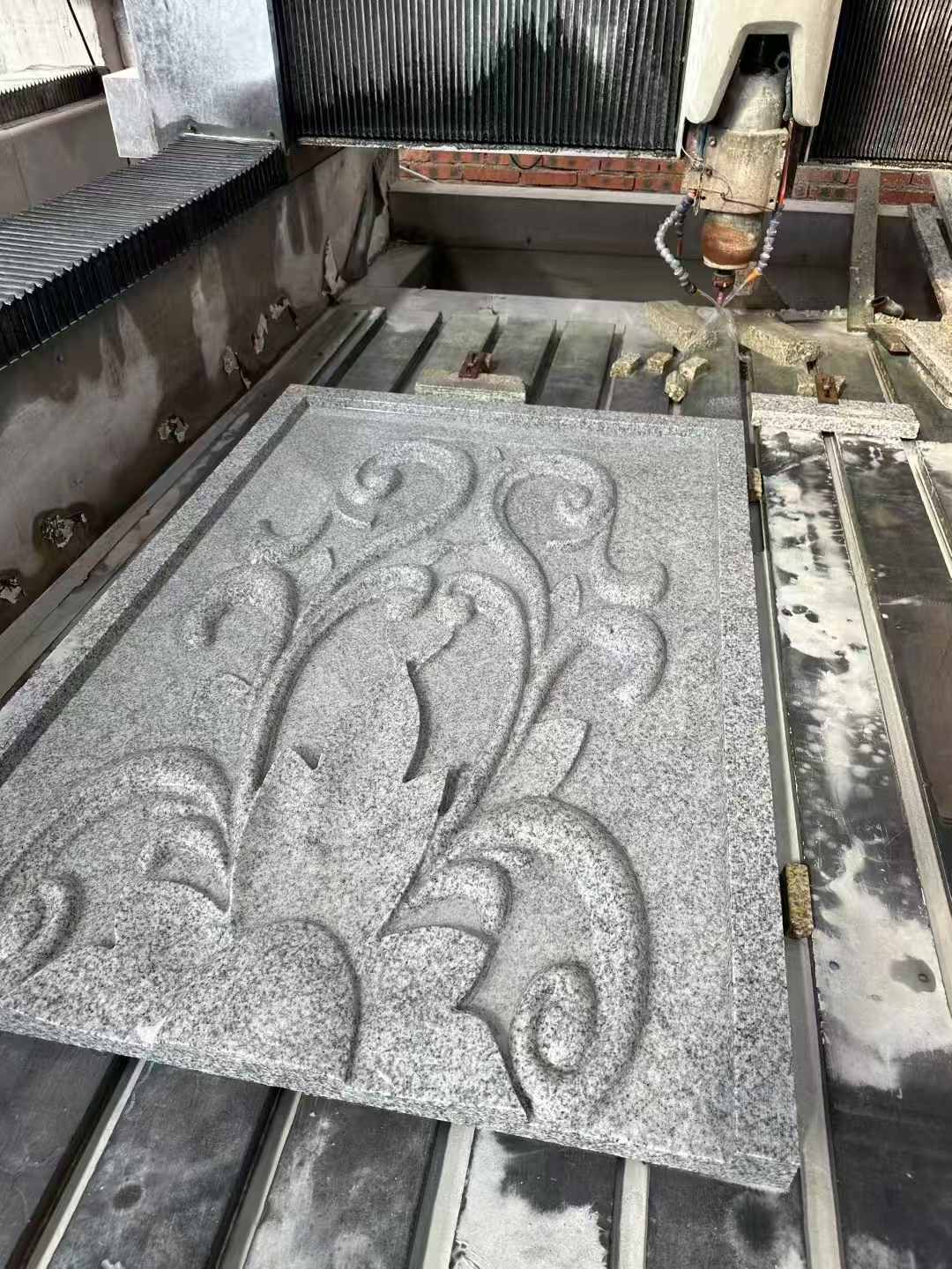 许昌 白麻别墅干挂雕花板