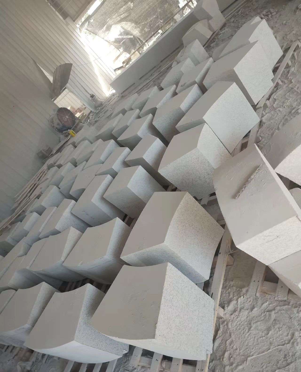 许昌 白麻花岗岩异形坐凳