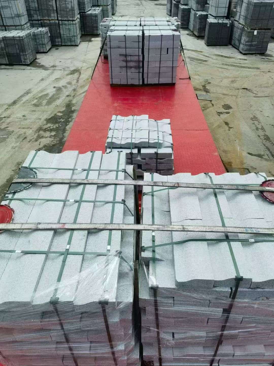 许昌 芝麻白仿形加直形路沿石出货日常