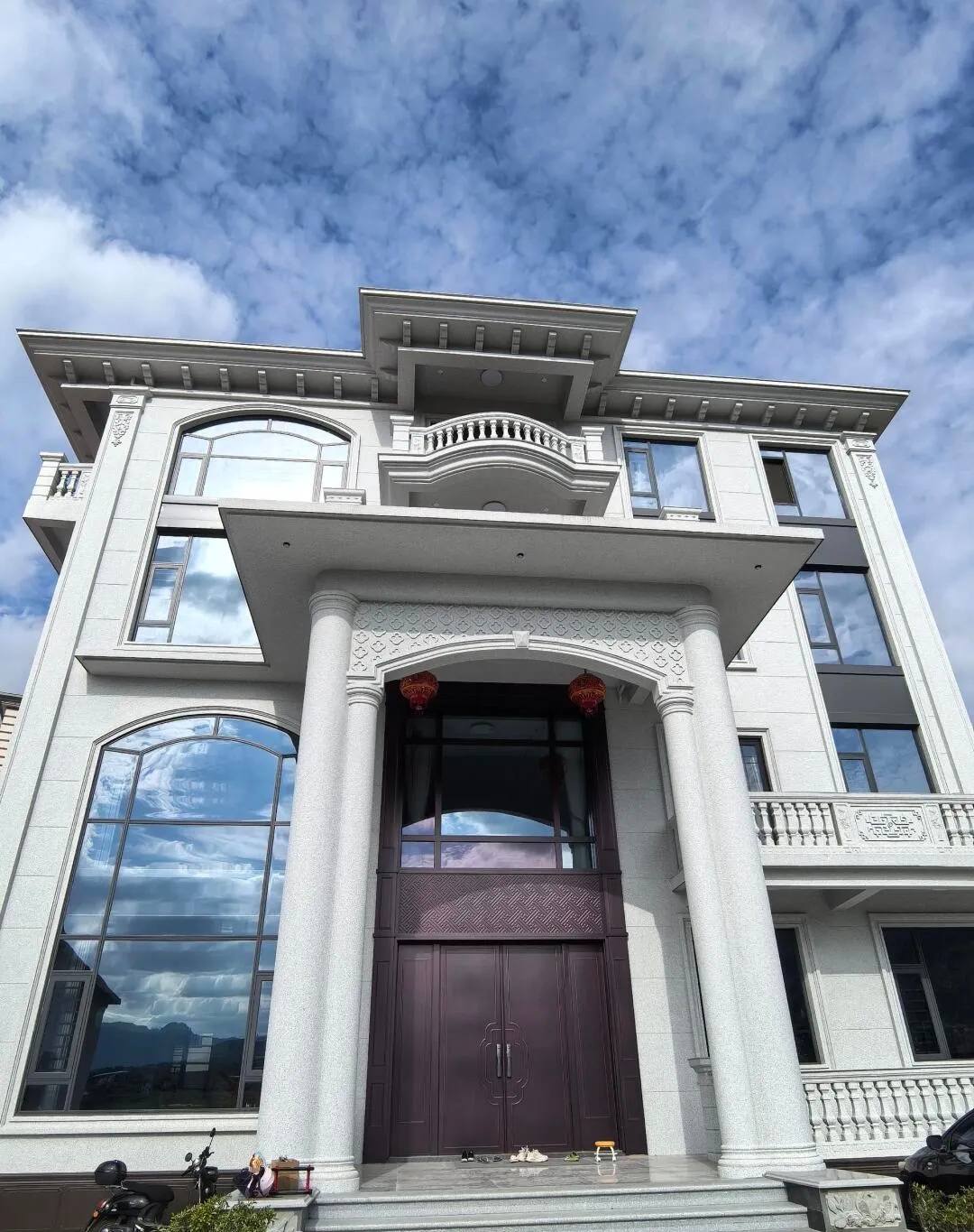 许昌白麻别墅外墙干挂石材效果示例