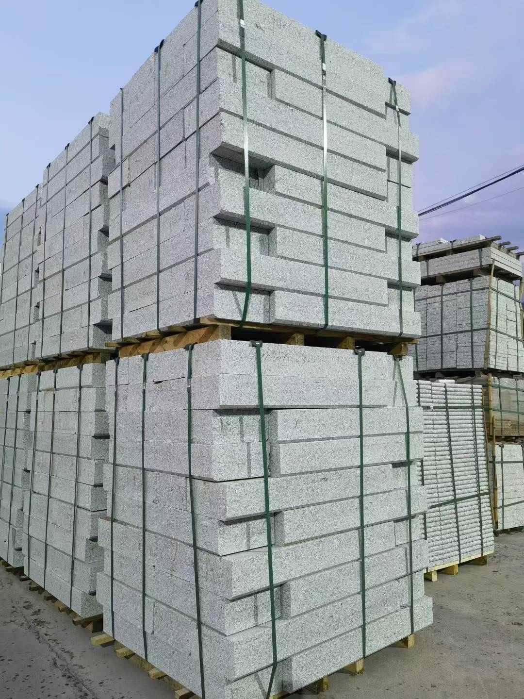 许昌 芝麻白花岗岩路沿石，路缘石，路肩石，道牙，立缘石，马路牙子，街沿石，侧石等