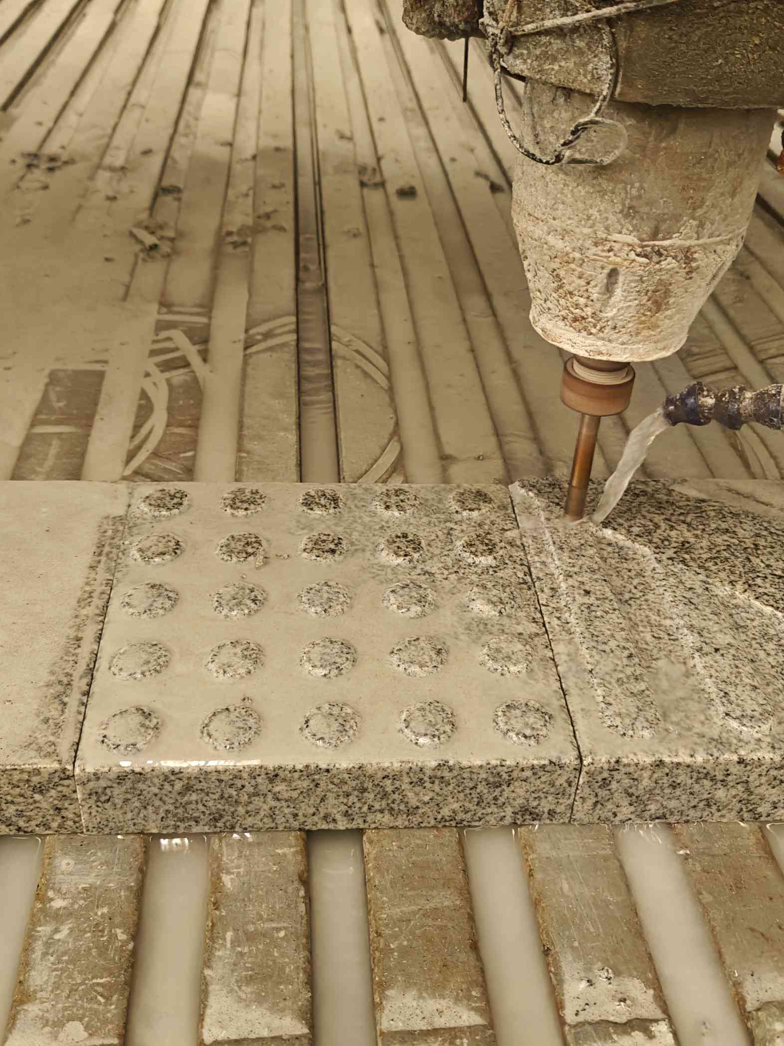 许昌 芝麻白花岗岩石材盲人石、盲道石、盲点石