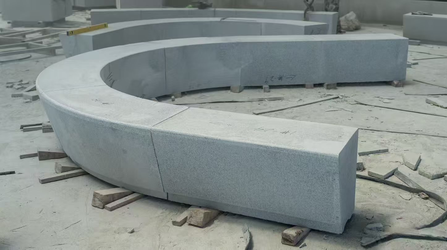 许昌 芝麻白花岗岩光面弧形坐凳